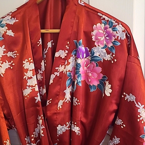 Satin Floral Robe - Picture 2 of 4